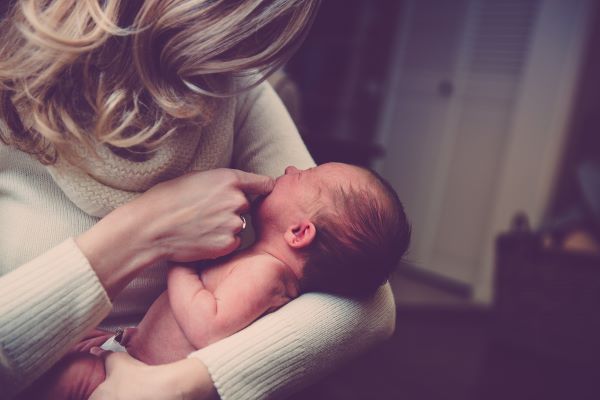 Gaining Independence: 6 Effective Strategies to Empower Solo Mothers    